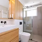Апартаменты Victus Stylish In The Center By Renters *